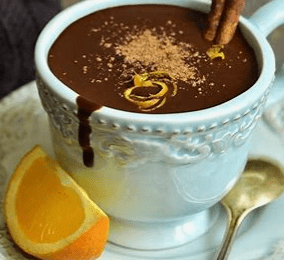 Image de chocolat chaud à l'espagnole faisant partie des recettes les plus simples